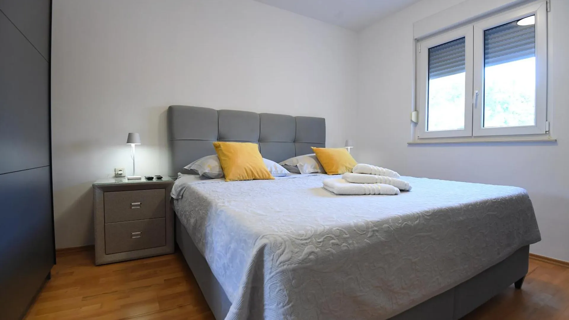 Cozy Maza With Swimming Pool Apartment Zadar