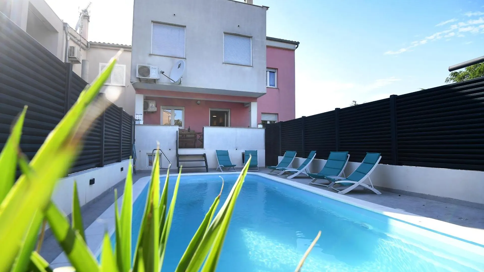 Cozy Maza With Swimming Pool Apartment Zadar